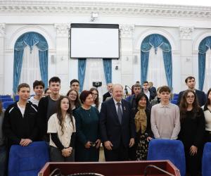 Vizita 2 laureati Premiul Noble la ASM oct 2025