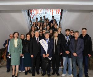 Vizita 2 laureati Premiul Noble la ASM oct 2025